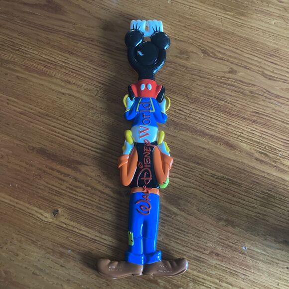 Walt Disney World Parks Back Scratcher Vintage - Picture 2 of 4
